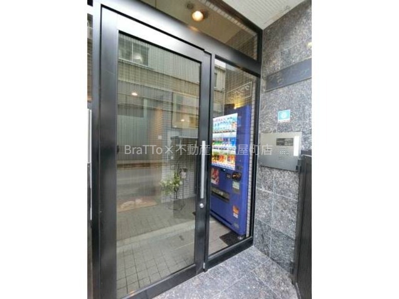 エントランス　マンション共用部分（オートロック付き）