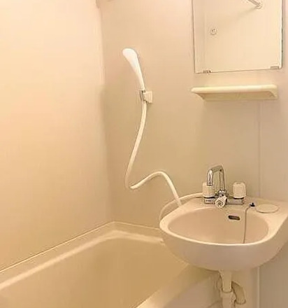 バス・シャワールーム　別部屋の画像を使用しております。