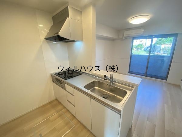 キッチン　３口ガスコンロのシステムキッチン！