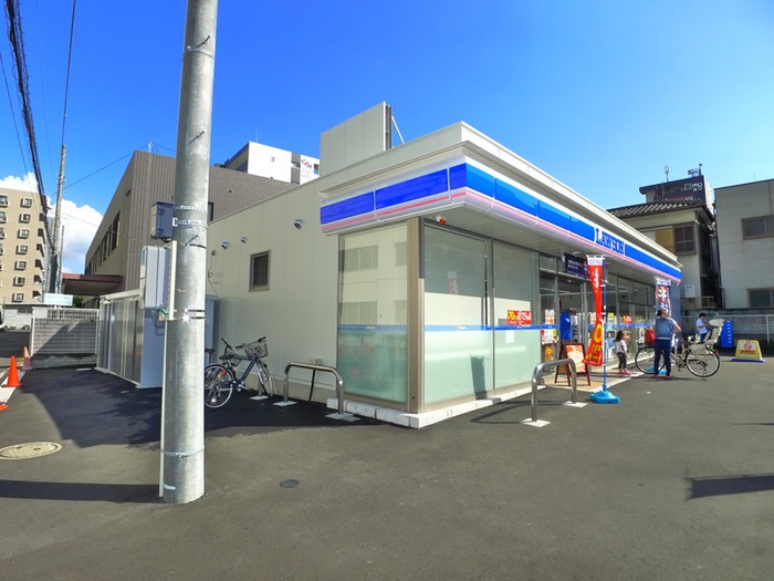 コンビニ　ローソン（コンビニ）まで357m