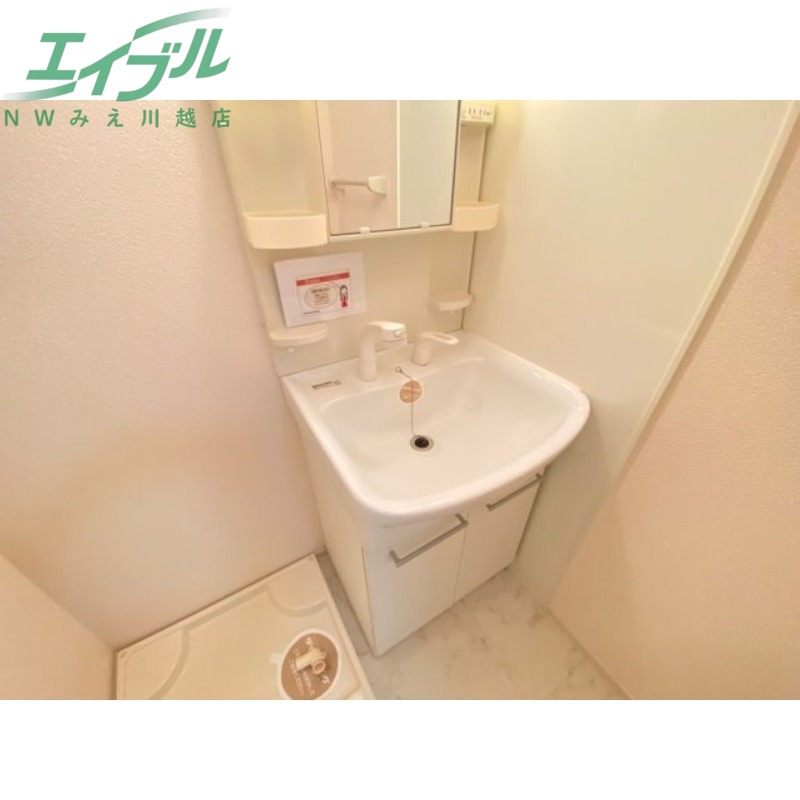 洗面設備　同物件別部屋の写真