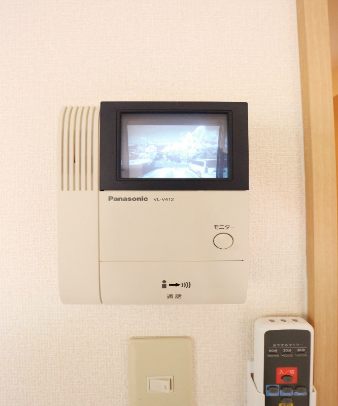 セキュリティ　モニター付きインターホン