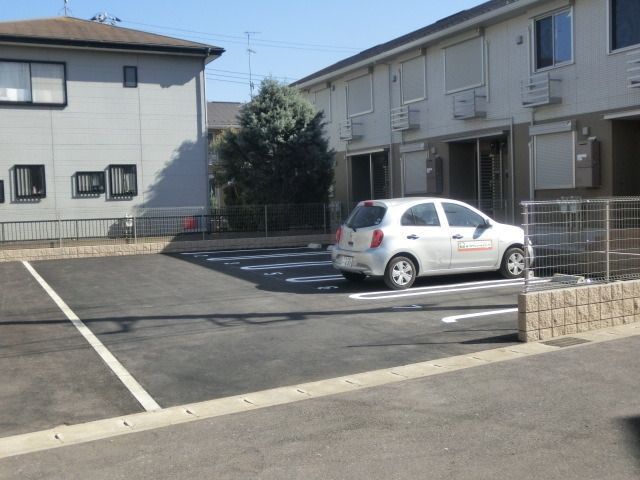 駐車場　敷地内駐車場