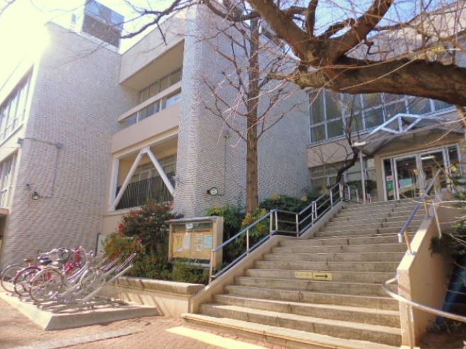 図書館　杉並区高円寺図書館（図書館）まで630m