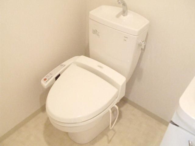 トイレ　★ウォシュレット完備★