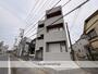 吉川駅より徒歩13分 新築 3階建の賃貸物件