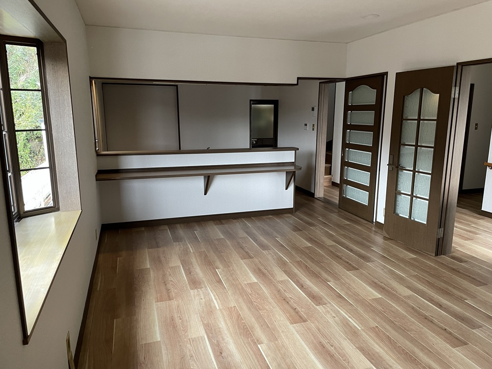 能勢町 戸建て1の居間写真