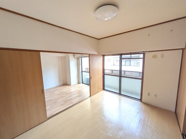 居室・リビング　ゆったりとした居間です