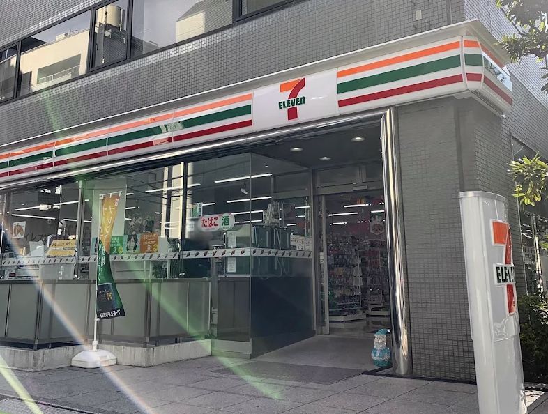 コンビニ　セブンイレブン 港区芝5丁目北店（コンビニ）まで113m