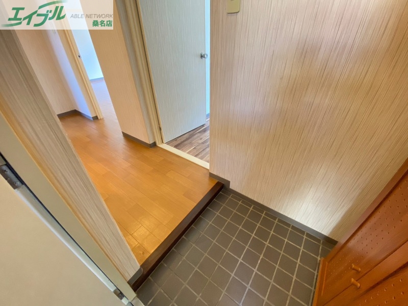 玄関　別部屋反転写真
