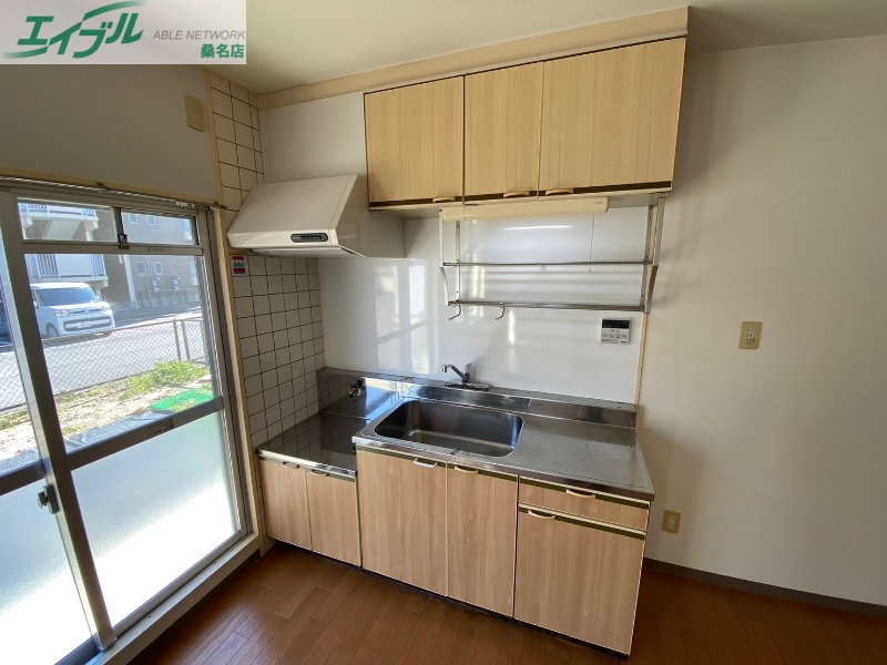 キッチン　別部屋反転写真