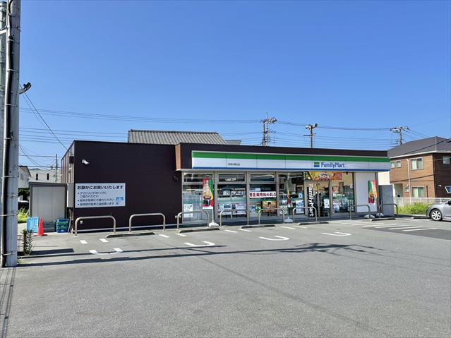 コンビニ　ファミリーマート沼津大岡北店（コンビニ）まで705m