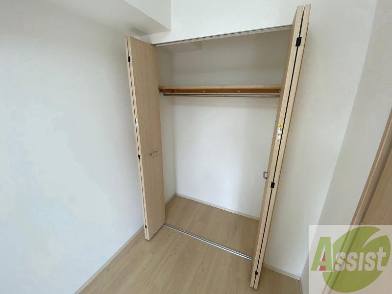 収納　寝室の収納です。部屋がすっきり片付きます。