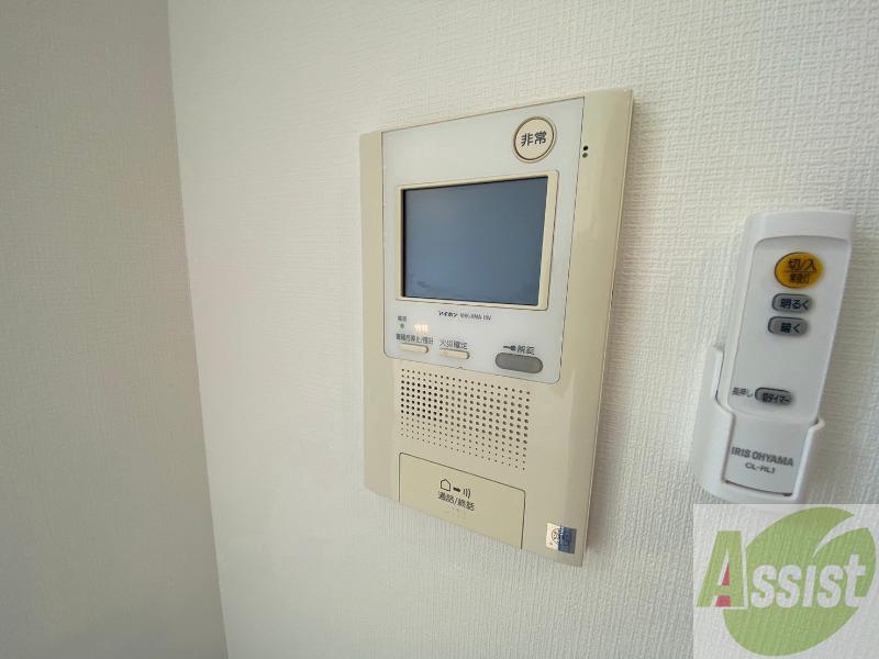 セキュリティ　ＴＶモニター付インターホンです。来客者の顔が見えるので安心！