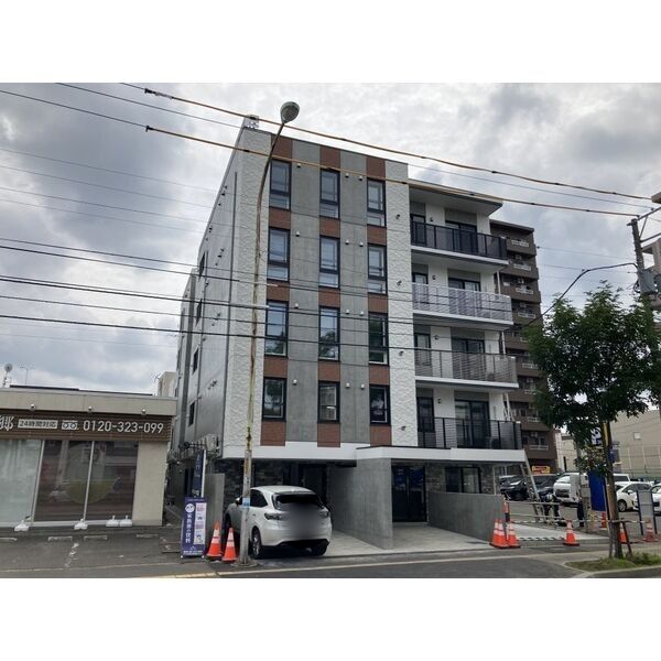 建物外観　☆地下鉄東西線南郷7丁目駅まで徒歩1分！