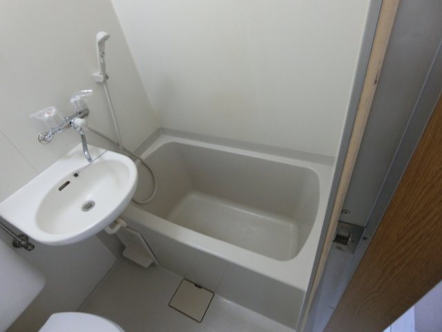 バス・シャワールーム　他のお部屋の参考写真となります。