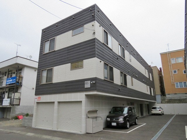 建物外観　☆地下鉄東西線白石駅まで徒歩6分！