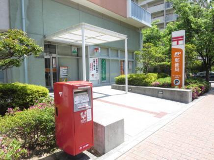 郵便局　オーズタウン郵便局（郵便局）まで704m