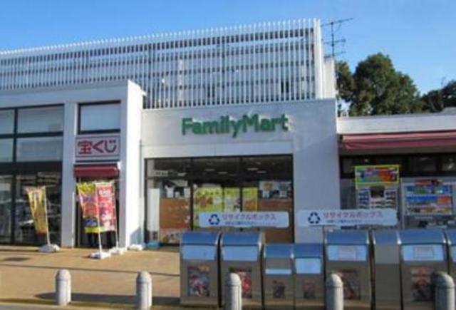 コンビニ　ファミリーマート港北PA下り店（コンビニ）まで1298m