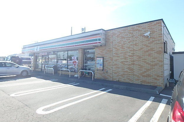 コンビニ　セブンイレブン苫小牧臨海北通店（コンビニ）まで57m