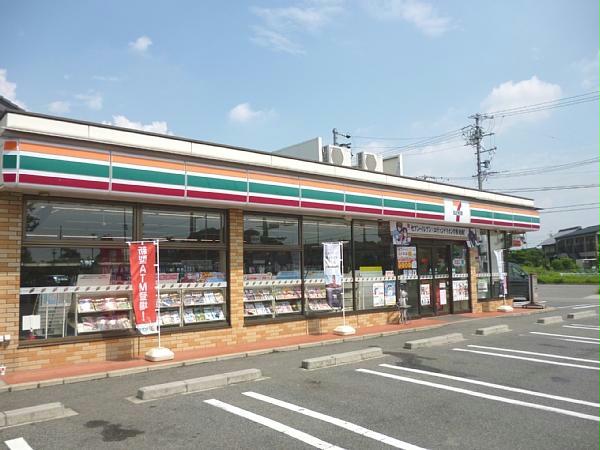 コンビニ　セブンイレブン豊山町役場東店（コンビニ）まで327m