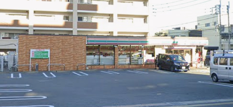 コンビニ　セブンイレブン 福岡清水1丁目店（コンビニ）まで136m