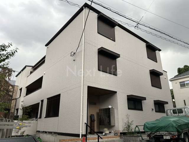 セレスティア西寺尾 1の外観写真