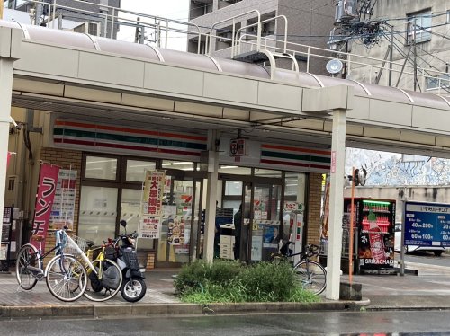コンビニ　セブン－イレブン名古屋大須２丁目店（コンビニ）まで202m