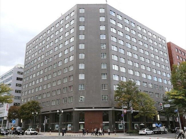銀行　北海道銀行道庁支店（銀行）まで496m