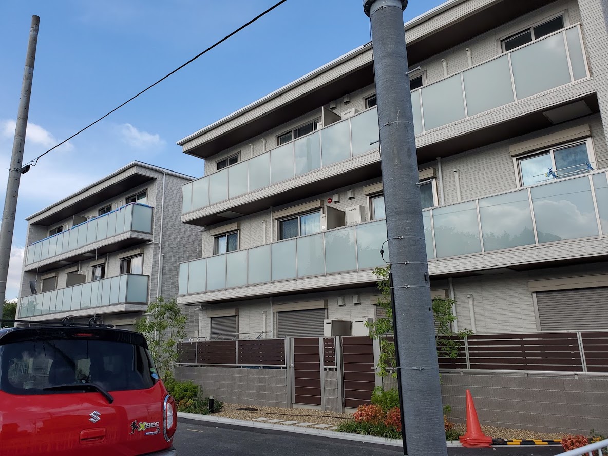 近鉄けいはんな線 吉田駅 徒歩15分 築8年
