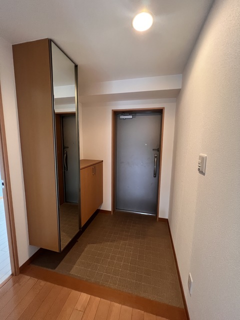 Minoo Hillsの玄関写真