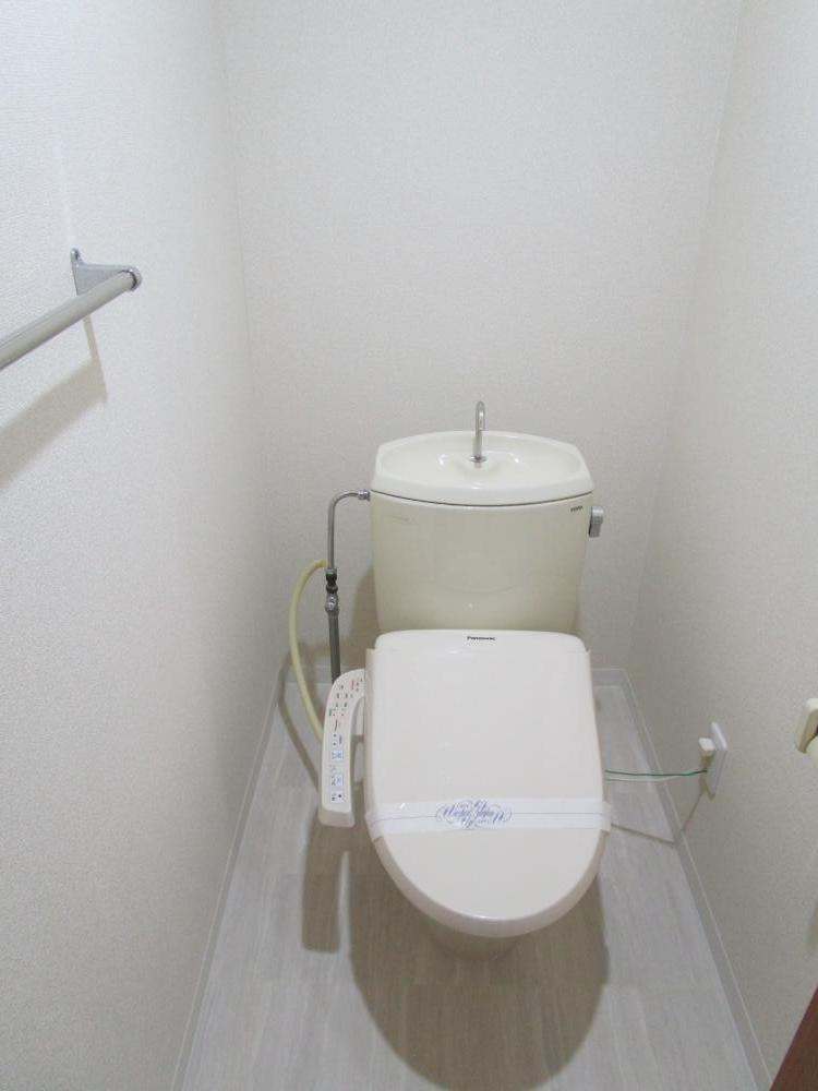 コンフォール鶴見のトイレ写真