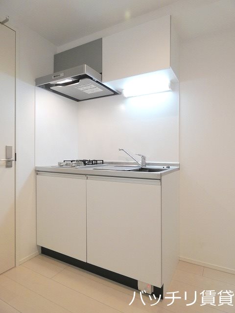 キッチン　別号室タイプの為、現状を優先致します。