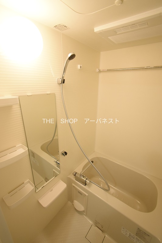 バス・シャワールーム　浴室乾燥機付き