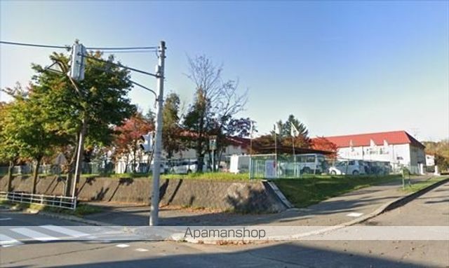 小学校　札内南小学校（小学校）まで1975m