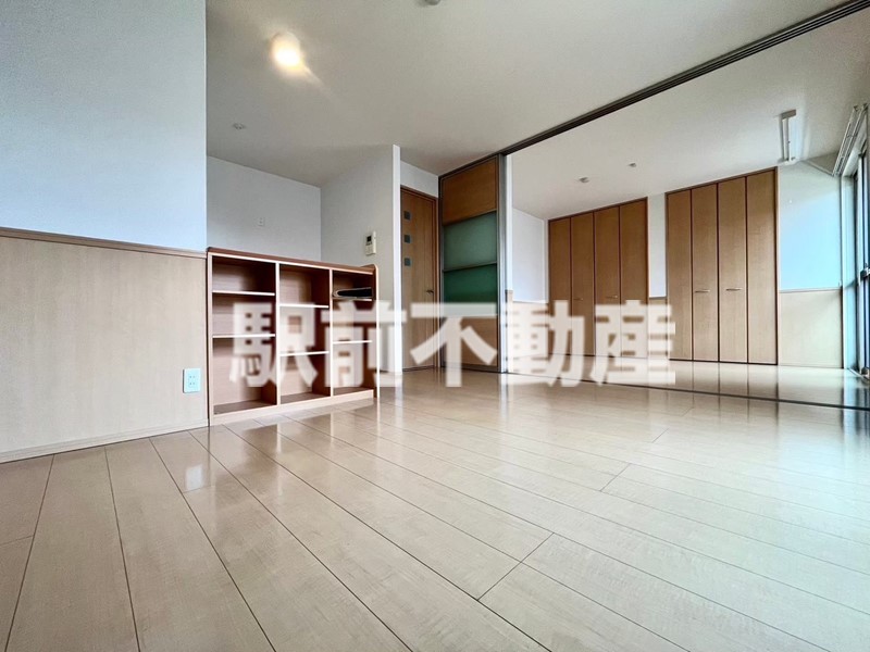 居室・リビング　※同物件別部屋の参考写真・現況優先