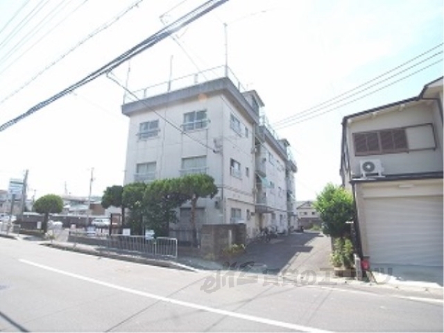 京都市山科区東野八代のマンションの建物外観