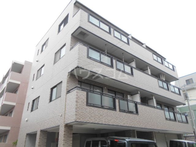 横浜市戸塚区舞岡町のマンションの建物外観