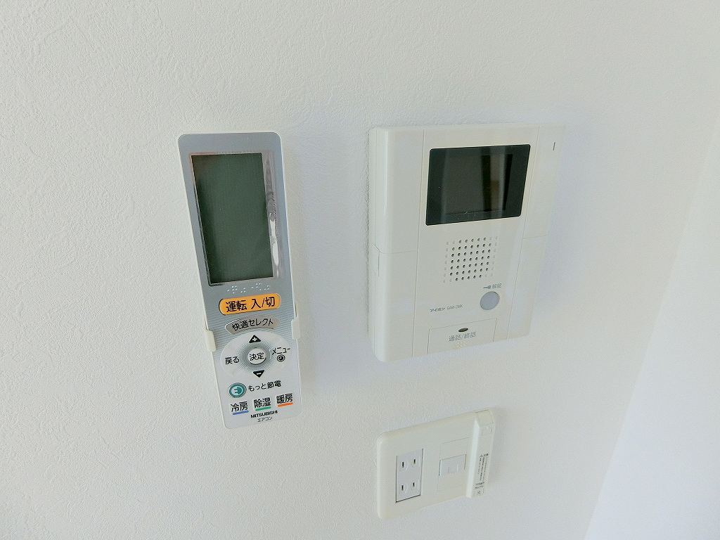 セキュリティ　来客者の顔が確認できるTVモニターフォンが設置されています☆
