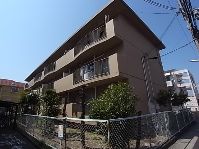 神戸市西区王塚台のマンションの建物外観