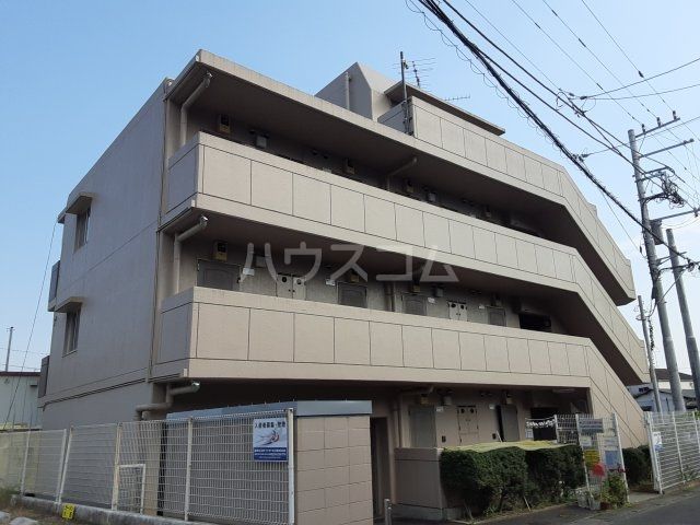 ロイヤルマンション松田の建物外観