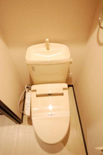 トイレ　同タイプ写真の為、現況優先。