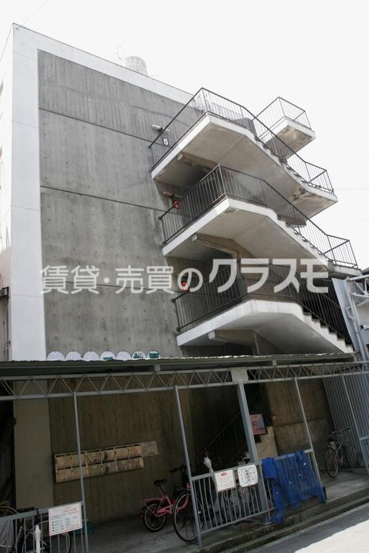 マンション松原の建物外観