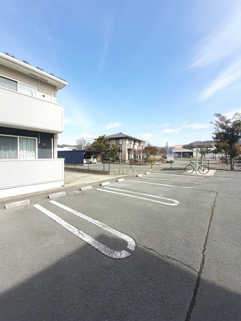 【阿蘇市一の宮町宮地のアパートの駐車場】