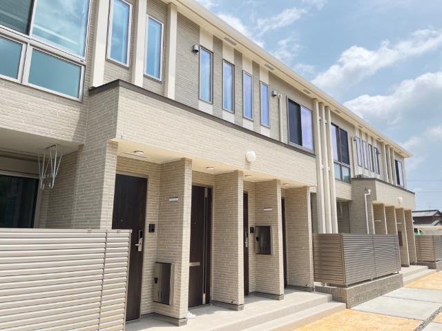 【小田原市久野のアパートの建物外観】