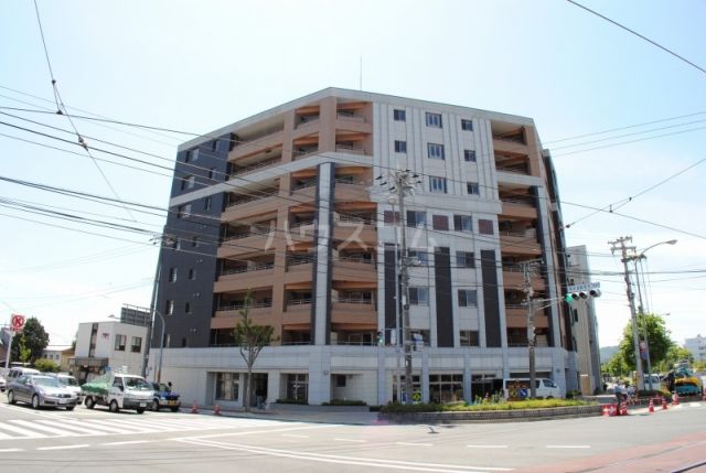 京都市右京区西院上今田町のマンションの建物外観