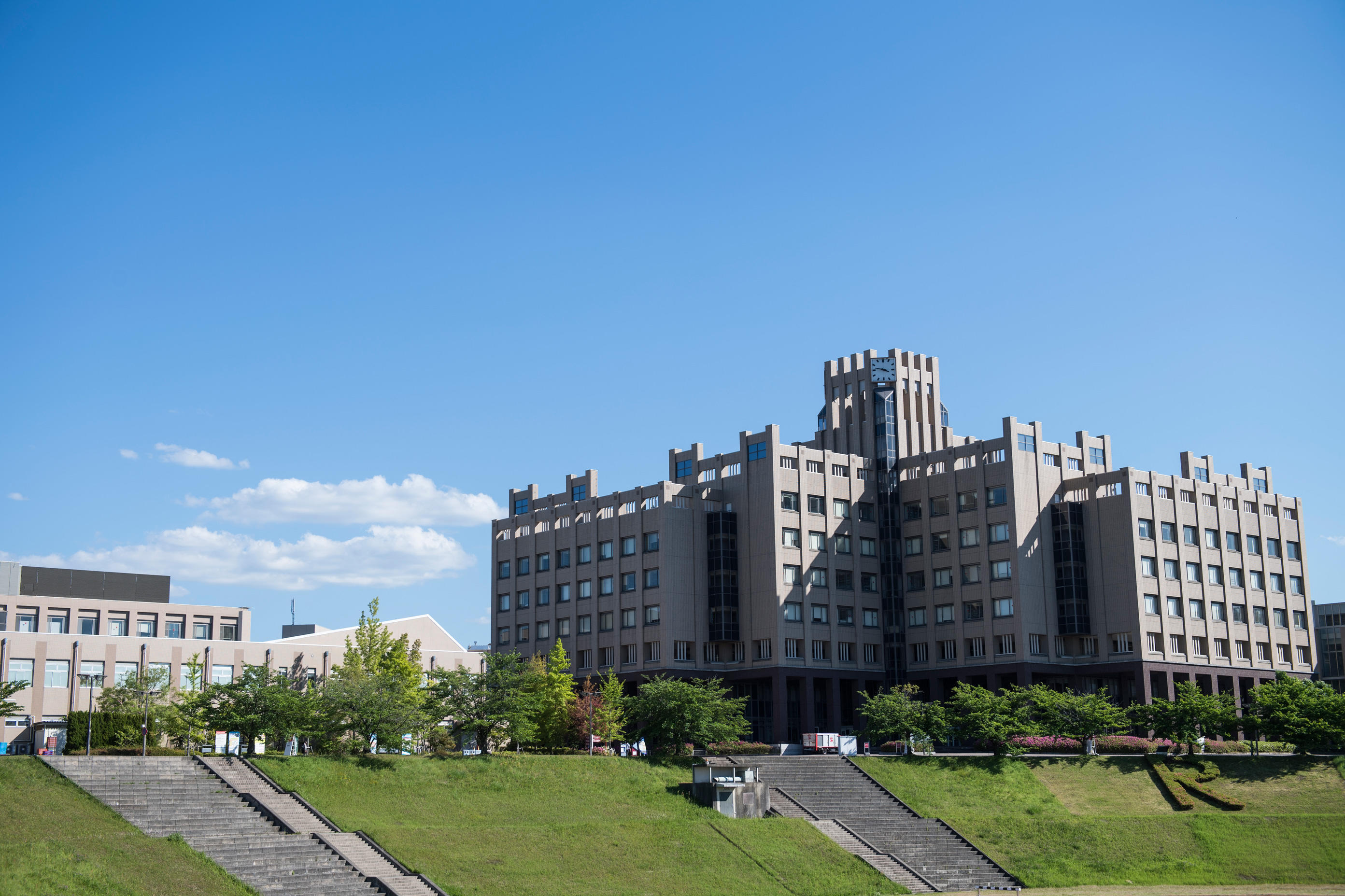 【プリシェールキャッスルB棟の大学・短大】