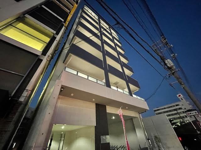 広島市南区東雲本町のマンションの建物外観