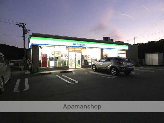 コンビニ　ファミリーマート　湖西坊瀬店（コンビニ）まで758m
