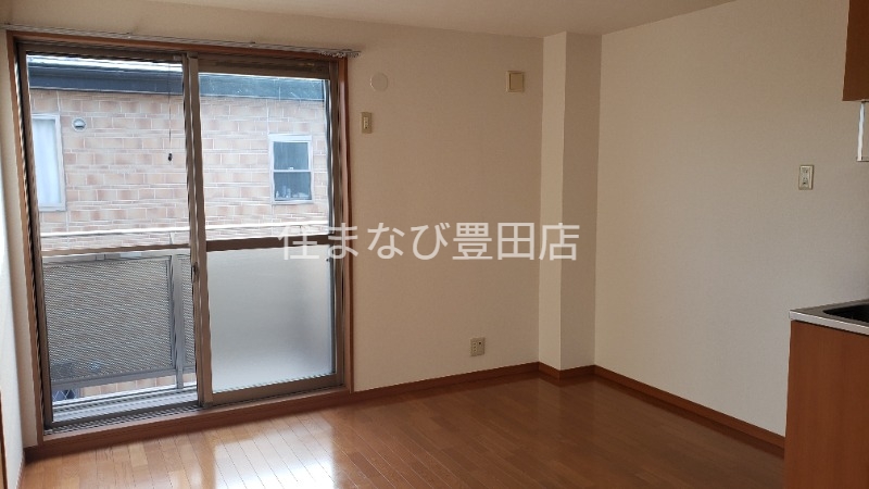 居室・リビング　同型別部屋写真
